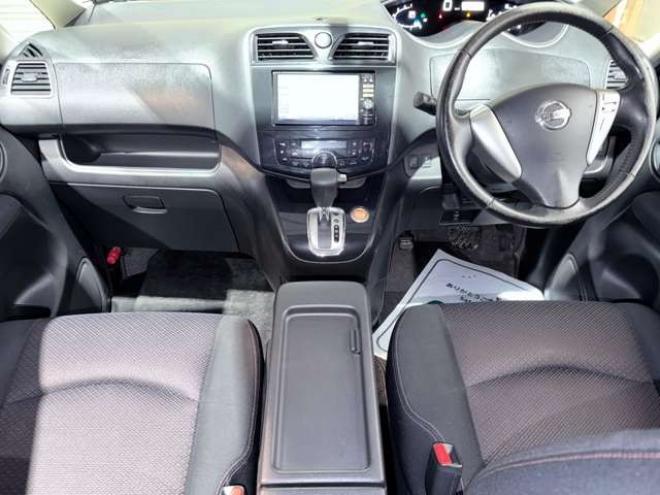 セレナ2.0 ハイウェイスター 4WD　下廻防錆TVナビBカメ後席モニタ 2000