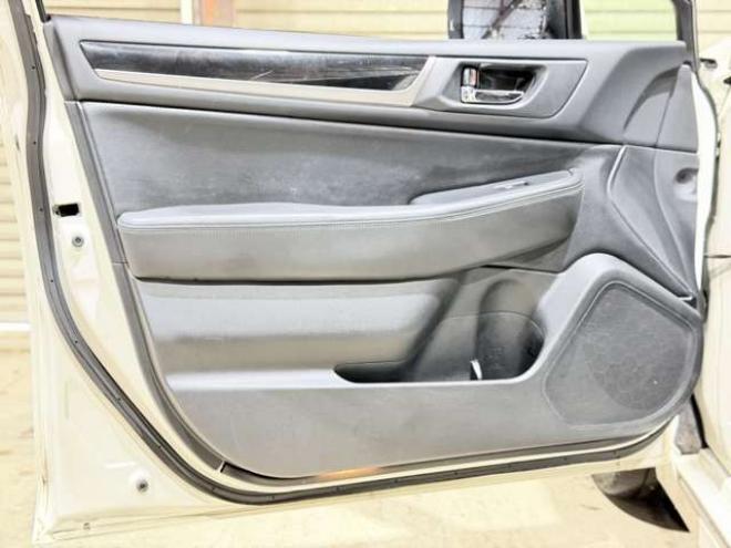 レガシィB4 2.5 リミテッド 4WD　下廻防錆4WDTVナビBカメETC 2500