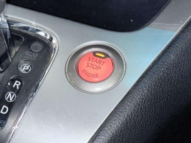 セレナ2.0 20X 4WD　下廻防錆TVナビBカメETCエンスタ 2000