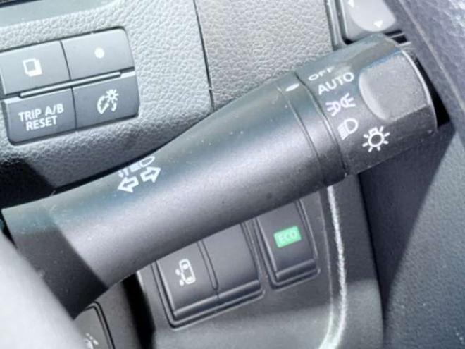 セレナ2.0 20X 4WD　下廻防錆TVナビBカメETCエンスタ 2000