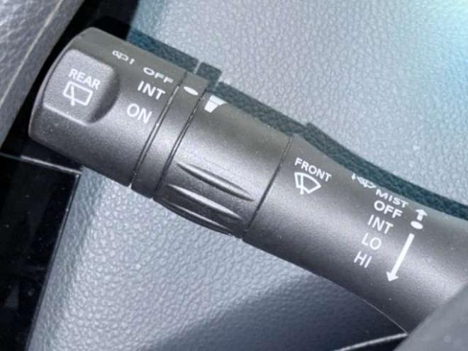 セレナ2.0 20X 4WD　下廻防錆TVナビBカメETCエンスタ 2000