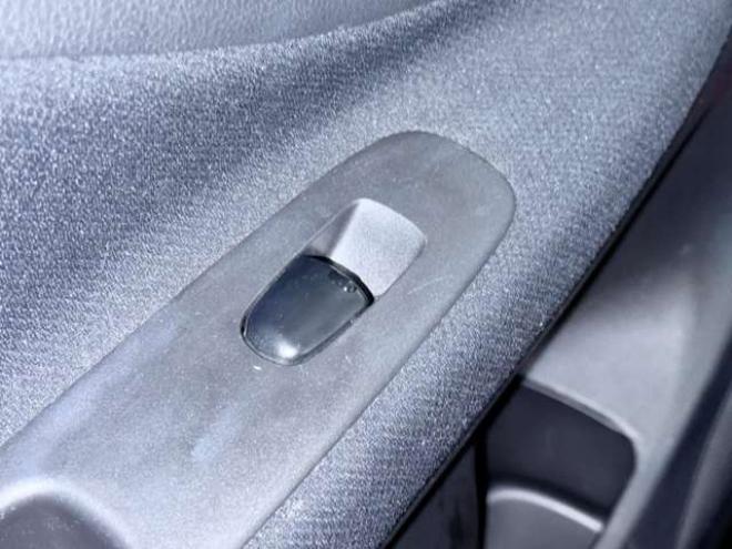 セレナ2.0 20X 4WD　下廻防錆TVナビBカメETCエンスタ 2000