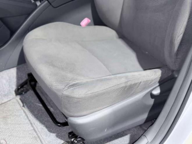 プリウス1.8 S　下廻防錆TVBカメETC夏冬タイヤ 2WD 1800