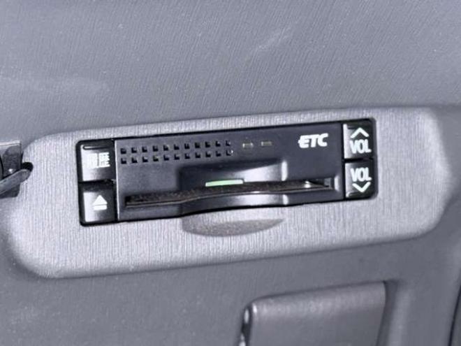 プリウス1.8 S　下廻防錆TVBカメETC夏冬タイヤ 2WD 1800