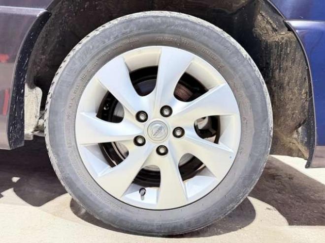 セレナ2.0 ハイウェイスター S-HYBRID　防錆塗装4WDTVナビBカメ後席モニタETC 2000