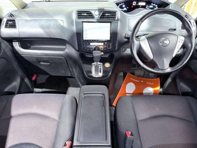 セレナ2.0 ハイウェイスター S-HYBRID　防錆塗装4WDTVナビBカメ後席モニタETC 2000