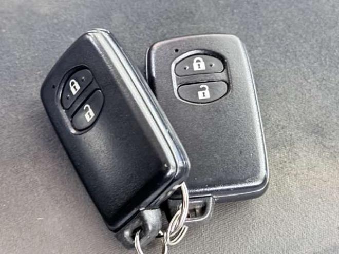 プリウスα1.8 S　下廻防錆TVナビBカメ 2WD 1800