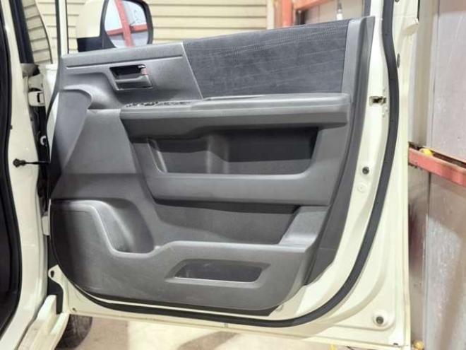 ステップワゴン2.0 G Lパッケージ 4WD　下廻防錆TVナビBカメETC 2000