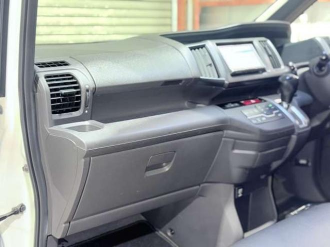 ステップワゴン2.0 G Lパッケージ 4WD　下廻防錆TVナビBカメETC 2000