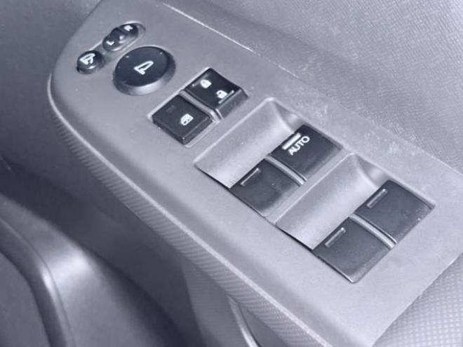 ステップワゴン2.0 L 4WD　下廻防錆 2000