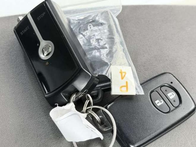 プリウス1.8 S　下廻防錆TVナビBカメエンスタ 2WD 1800