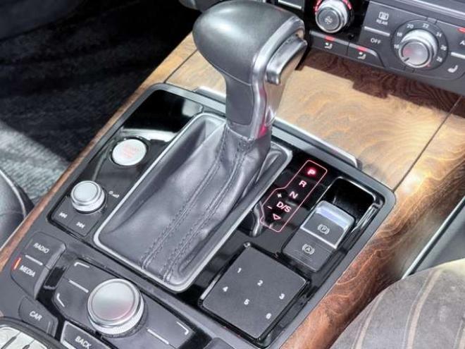 アウディA6アバント 2.8 FSI クワトロ 4WD　下廻防錆TVナビBカメETC 正規輸入車 2800