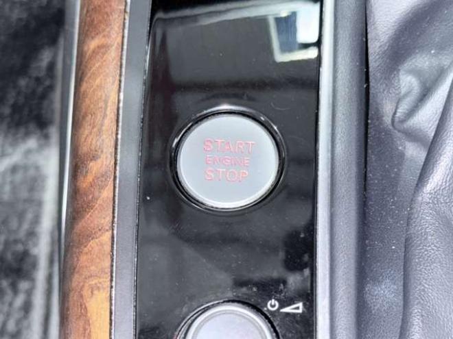 アウディA6アバント 2.8 FSI クワトロ 4WD　下廻防錆TVナビBカメETC 正規輸入車 2800