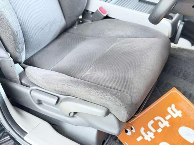 オデッセイ2.4 M 4WD　防錆塗装TVナビBカメETC 2400