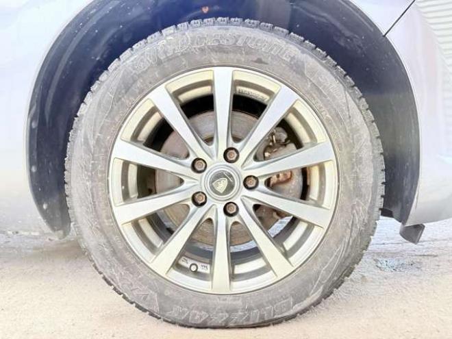 リーフ30kWh X　下廻防錆TVナビBカメETC夏冬タイヤ 2WD 不明