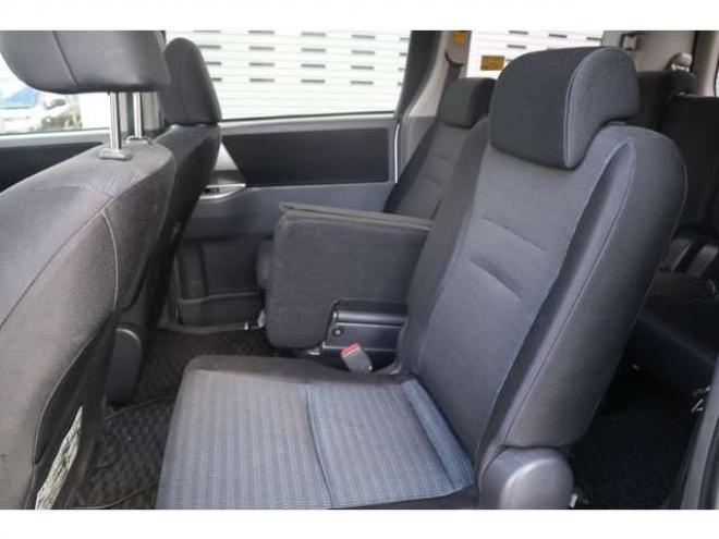 ヴォクシー2.0 ZS 煌 4WD　両側パワースライドドア・ナビ・TV・バックカメラ・エンスタ・パドルシフト 2000