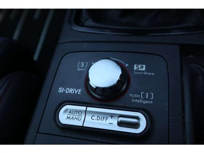 インプレッサSTI 2.0 WRX 4WD　6速MT・Tベル済み・外マフラー・R8/5月 2000