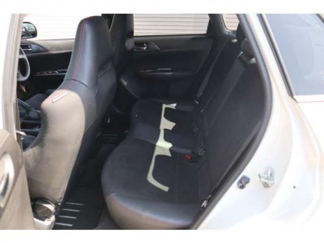 インプレッサSTI 2.0 WRX 4WD　6速MT・Tベル済み・外マフラー・R8/5月 2000