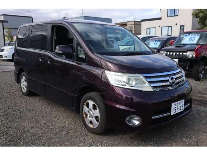 セレナ2.0 ハイウェイスター Vセレクション 4WD　両側パワースライドドア・ナビ・TV・バックカメラ・スマートキー・R8/12月・8.3万キロ 2000