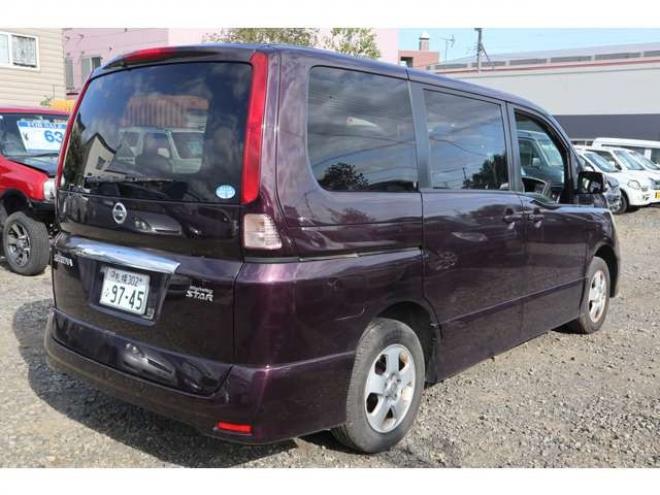 セレナ2.0 ハイウェイスター Vセレクション 4WD　両側パワースライドドア・ナビ・TV・バックカメラ・スマートキー・R8/12月・8.3万キロ 2000