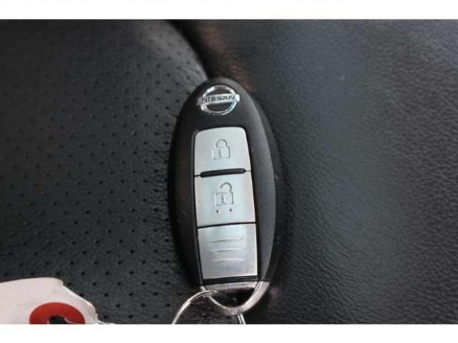 ムラーノ2.5 250XV FOUR 4WD　ナビ・TV・バックカメラ・スマートキー・サンルーフ・Tチェーン式 2500