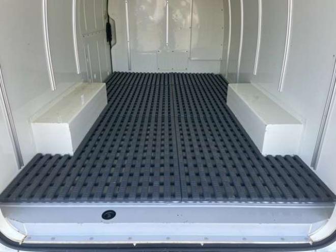 ハイエースバン2.8 中温冷凍バン ロング ディーゼルターボ 4WD　 2800