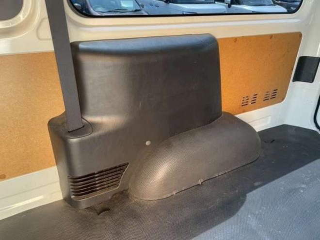 ハイエースバン2.8 DX ロング ディーゼルターボ 4WD　 2800