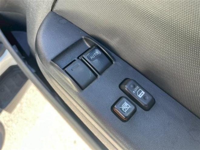 ハイエースバン2.8 中温強化冷凍バン ロング ディーゼルターボ 4WD　 2800