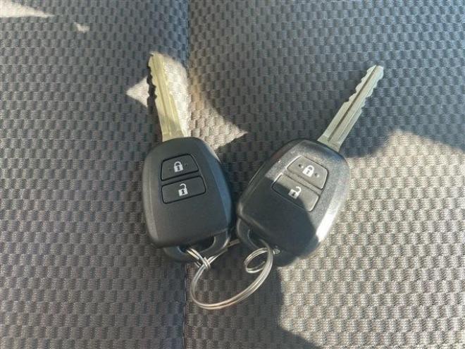 ハイエースバン2.8 中温強化冷凍バン ロング ディーゼルターボ 4WD　 2800