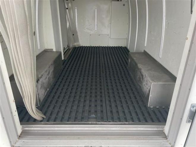 ハイエースバン2.8 中温強化冷凍バン ロング ディーゼルターボ 4WD　 2800