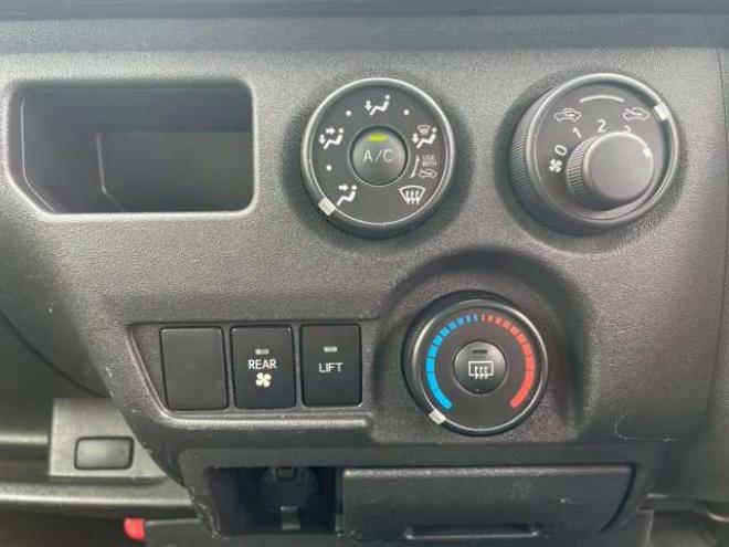 ハイエースバン3.0 ウェルキャブ Bタイプ ロング ディーゼルターボ 4WD　(レジアスエース) 福祉車両 3000