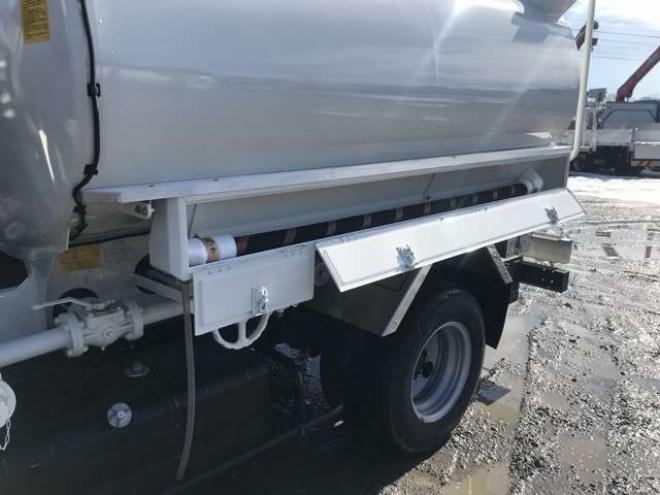 デュトロタンクローリー 2DG-XZU685M 新明和工業　 4WD 4000