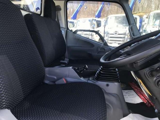 デュトロタンクローリー 2DG-XZU685M 新明和工業　 4WD 4000