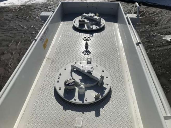 デュトロタンクローリー 2DG-XZU685M 新明和工業　 4WD 4000