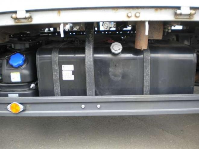 エルフ平ボディ　2PG-NPS88AR　 4WD 2990