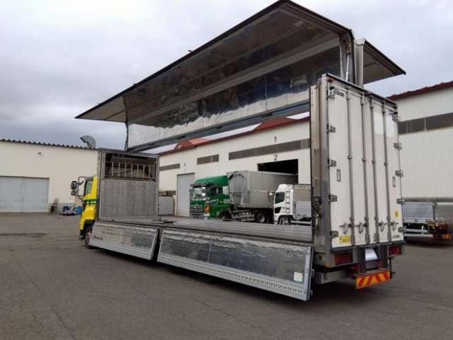 ギガ冷凍ウイング　QKG-CYJ77B 日本フルハーフ　 2WD 9830