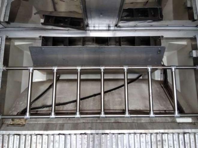 ギガ冷凍ウイング　QKG-CYJ77B 日本フルハーフ　 2WD 9830