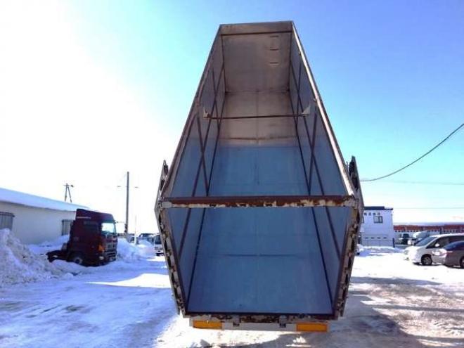 ギガ深ダンプ　PDG-CYH77W8 新明和工業　 2WD 9830