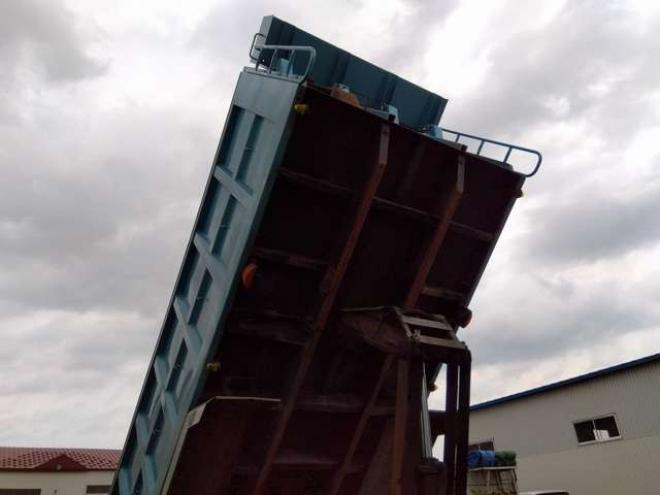 レンジャー深ダンプ　BDG-GK8JLWA 新明和工業　 2WD 7680