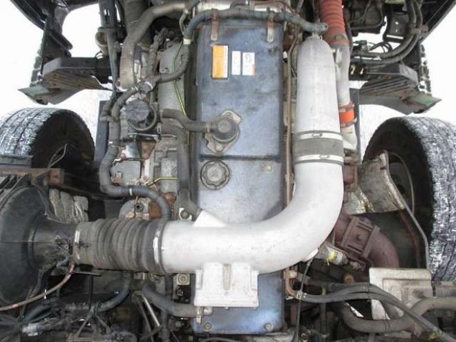 クオンチップ運搬車　ADG-CD4ZA　クオン　 2WD 13070