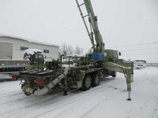 ギガコンクリートポンプ　KC-CYZ81Q2改　IHI　 2WD 19000