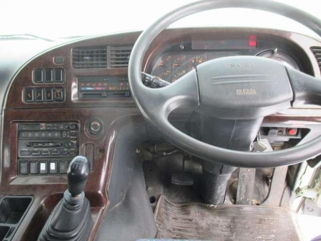 ギガコンクリートポンプ　KC-CYZ81Q2改　IHI　 2WD 19000