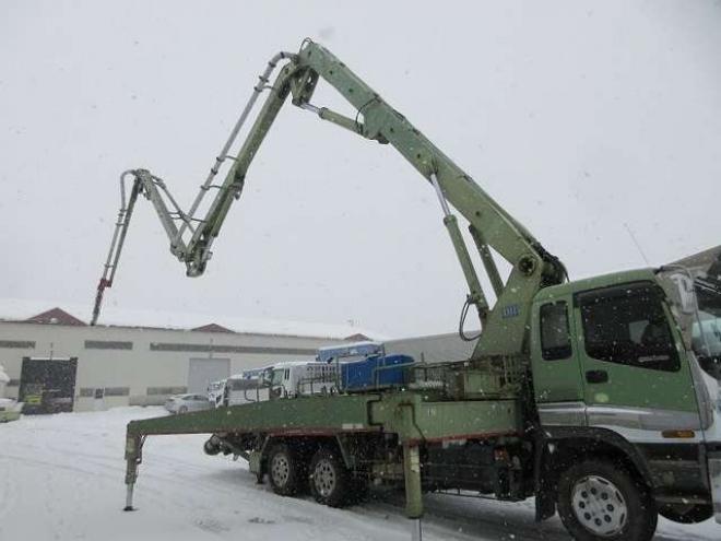 ギガコンクリートポンプ　KC-CYZ81Q2改　IHI　 2WD 19000