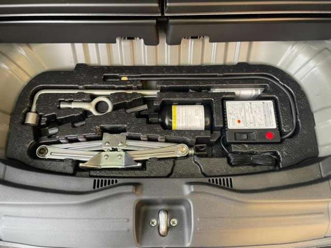 N-BOXカスタムG ターボSSパッケージ 4WD　1年走行距離無制限保証/Bluetooth/両側パワースライドドア/ナビTV/バックカメラ/純正ビルトインETC/純正エンジンスターター/全席シートヒーター/ハーフレザーシート/HID/クルーズコントロール/法定整備付き 660