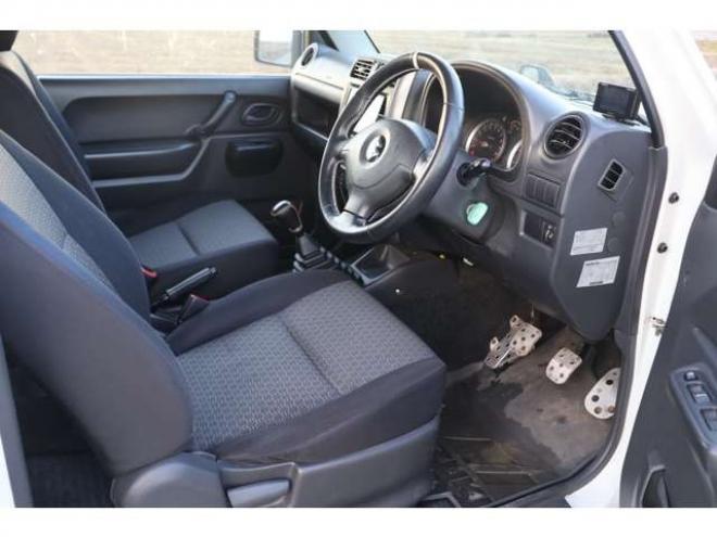 ジムニーXG 4WD　検2年　社外バンパー　社外マフラー　社外ナビ　キーレス　自社　ローンカノウ 660