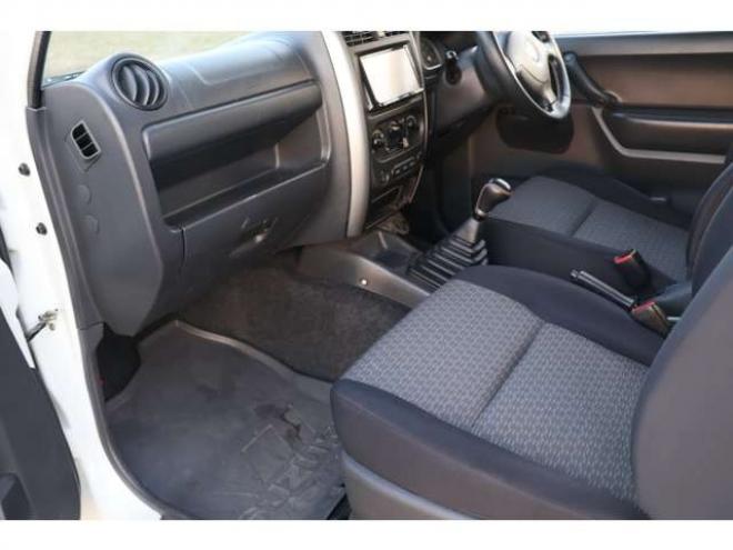 ジムニーXG 4WD　検2年　社外バンパー　社外マフラー　社外ナビ　キーレス　自社　ローンカノウ 660