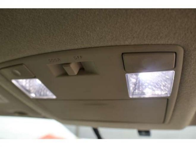 プレマシー2.0 20S 4WD　検2年　両側電スラ　バックカメラ　自社　ローンカノウ 正規輸入車 2000