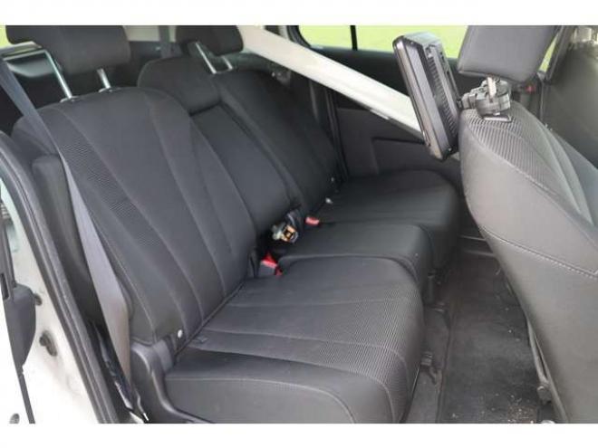 プレマシー2.0 20S 4WD　検2年　両側電スラ　バックカメラ　自社　ローンカノウ 正規輸入車 2000