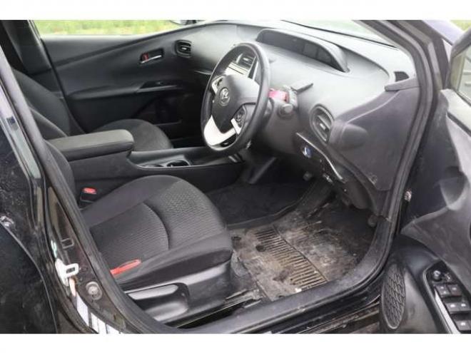 プリウス1.8 S E-Four 4WD　検2年　バックモニター 1800