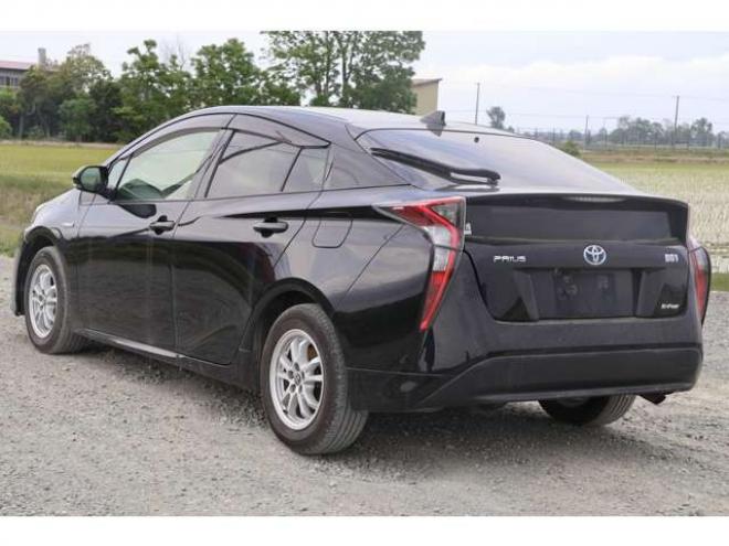 プリウス1.8 S E-Four 4WD　検2年　バックモニター 1800